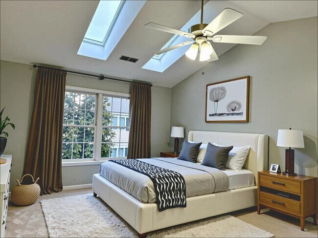 Building Photo - 3 bedroom in Quincy MA 02169