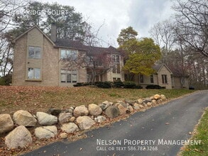Building Photo - 1449 Ridge Ct