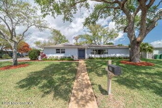 Building Photo - 490 Park Ave