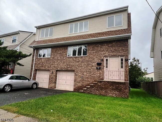 Building Photo - 226 Legion Pl