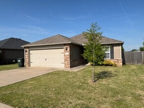 Building Photo - 6618 N 128th E Ct