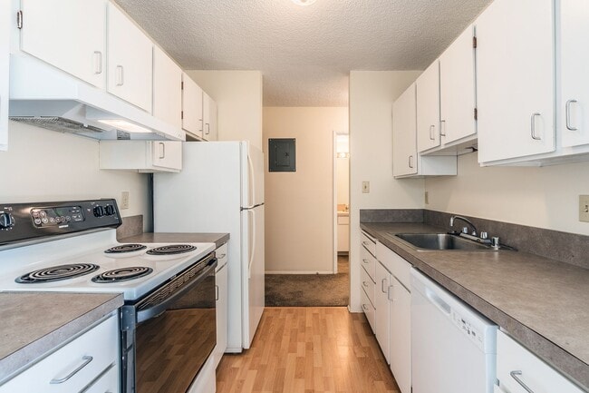 Interior Photo - Galleon Apartments