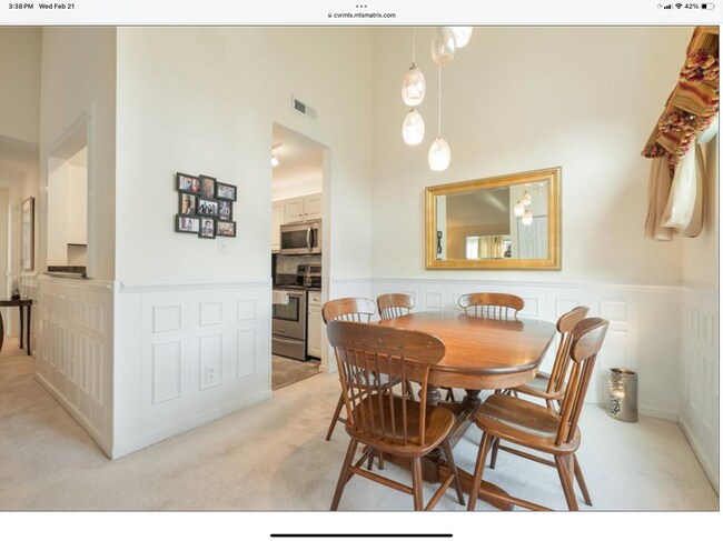 Building Photo - Stunning 2 bedroom 2 bath condo in the Hea...