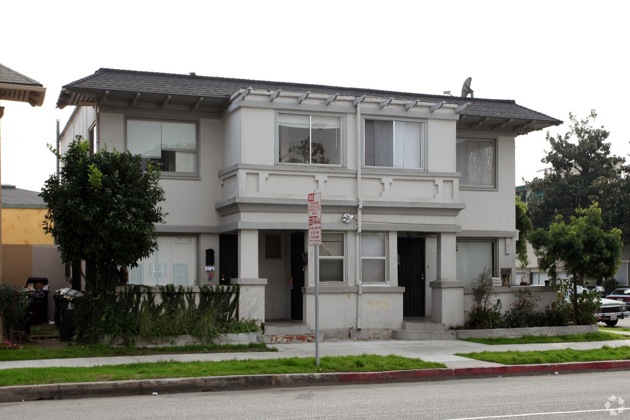 Building Photo - 702-708 E 3rd St