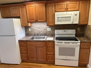 Building Photo - 16 Columbian St