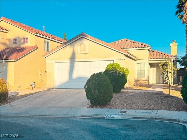 Building Photo - 4576 New Dupell Way