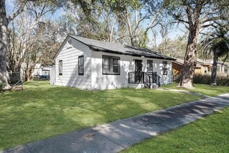 Building Photo - 3173 3rd St Cir S