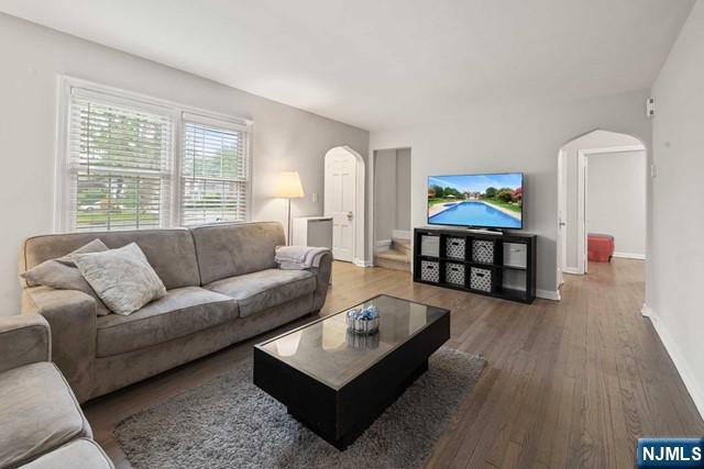 Foto del edificio - 13-08 Plaza