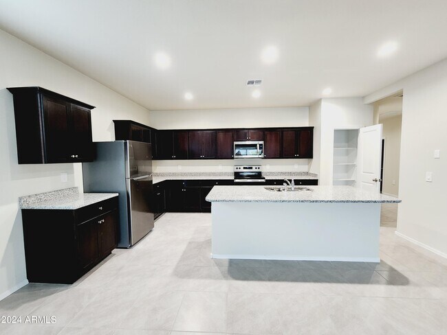 Foto del edificio - 9405 Greenhouse Rd