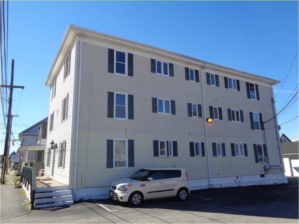 341 Ave Unit 3R, Warren, RI 02885 Condo for Rent in Warren