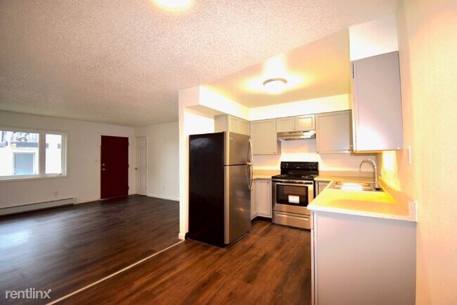 Building Photo - 2 br, 1 bath Apartment - 736 E 11th Ave