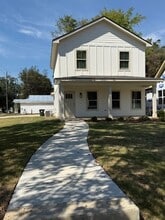 Building Photo - 1524 3rd Ave