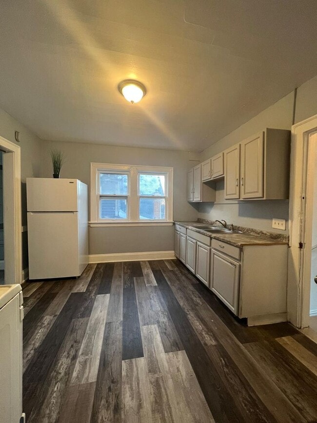 Foto del edificio - 9913 Mt Auburn Ave