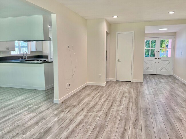 Foto del edificio - Remodeled 3-bedroom, 2 bath home in Agoura Hills
