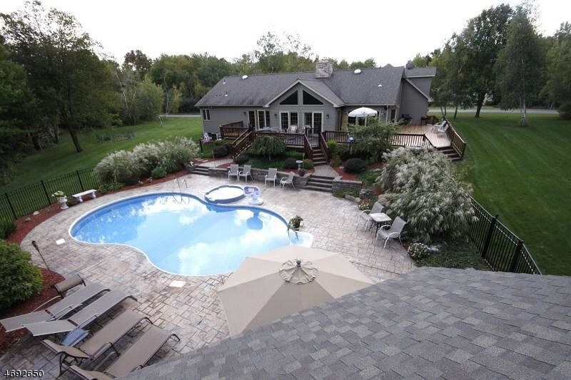 Foto principal - 36 Running Hills Dr