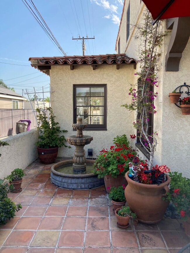 Building Photo - SPANISH STYLE GEM IN BELMONT HEIGHTS