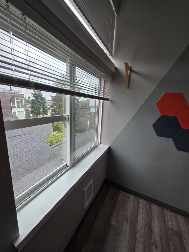 Interior Photo - Madison 2.0 Studios in Capitol Hill!