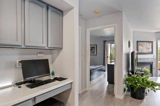 Building Photo - 1 br, 2 bath Condo - 47 Sargent St