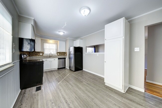 Building Photo - 15378 Wormer
