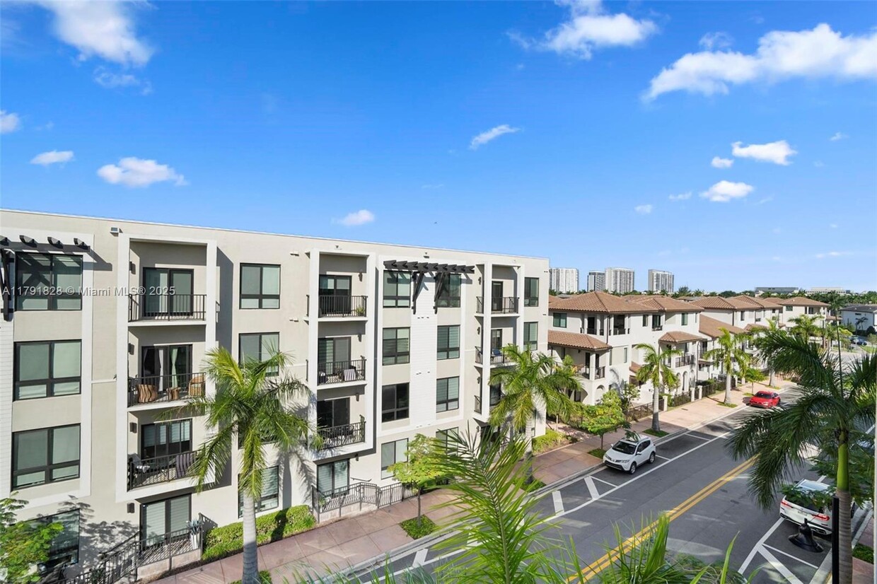 Foto principal - 8265 NW 41st St