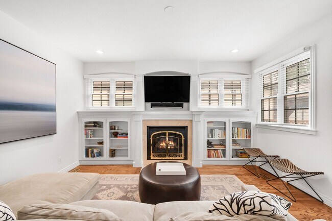 Foto del edificio - 4BD, 3.5BA Montclair Tudor with Large Yard and 2-Car Garage