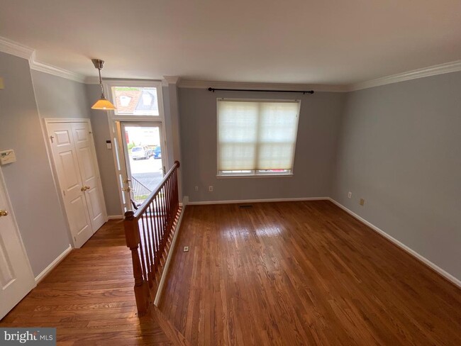 Foto del edificio - 8827 Eagle Rock Ln