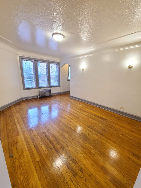 836 N Massasoit Ave Unit 2B, Chicago, IL 60651 Room for Rent in