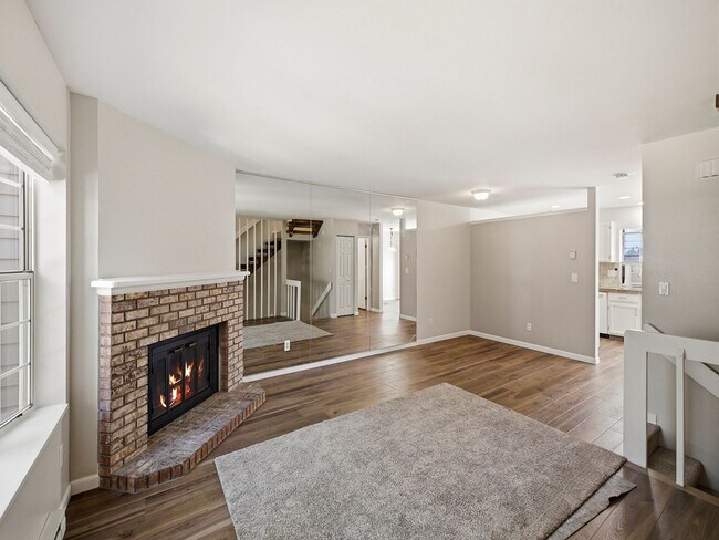 Foto del edificio - 2828 Silverplume Dr