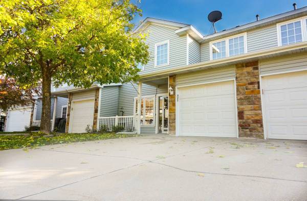 Primary Photo - 2100 Meadow Chase Ln