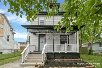 Building Photo - 2014 Floral Ave