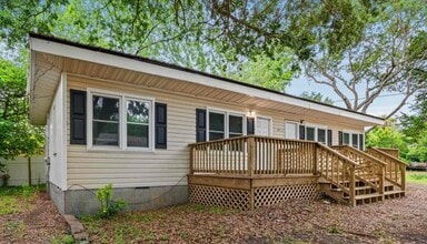 Building Photo - 405 12th Ave S