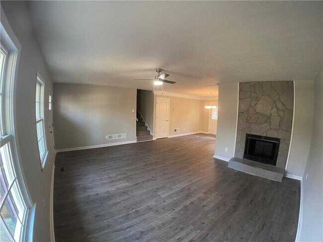 Foto del edificio - Fantastic 4bd/2ba home! Coming soon!