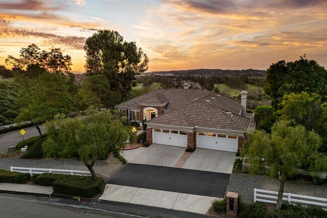 Foto del edificio - 2309 Skyline Dr