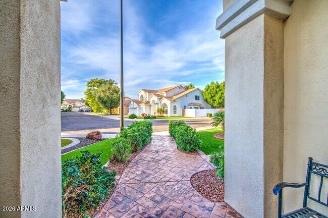 Building Photo - 2201 E Tahitian Way