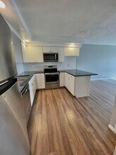 Building Photo - 602 W 23rd Ave