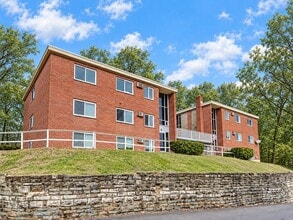Building Photo - 1668 Glen Parker Ave