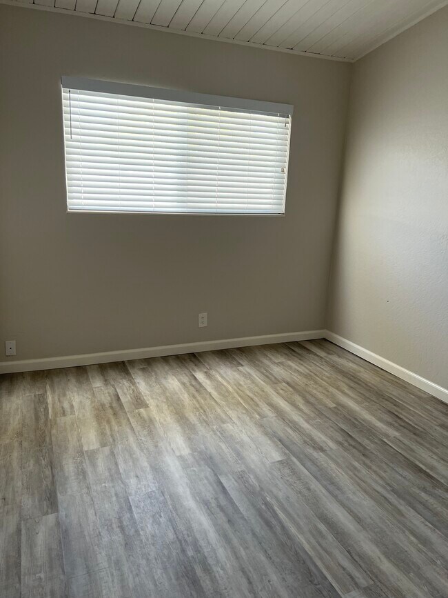 Foto del edificio - 37208 Oak St