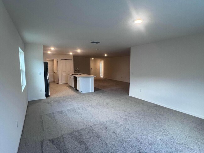 Foto del edificio - 3161 Fergus Ave