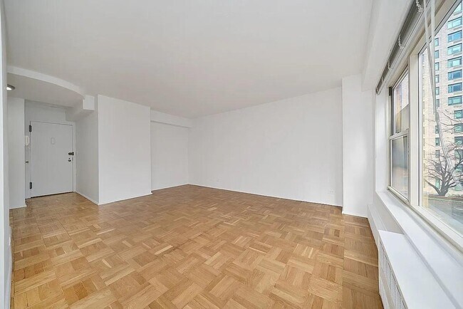 Foto del edificio - 115 Ashland Pl