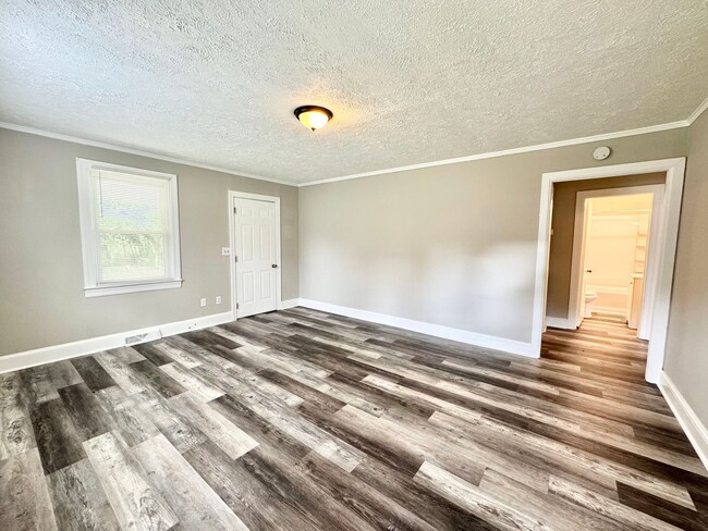 Building Photo - 3464 Plank Rd