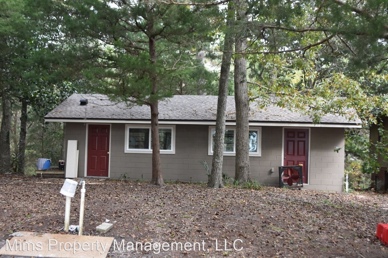 Studio, 1 bath House 30A Sycamore Drive House for Rent in Freeport