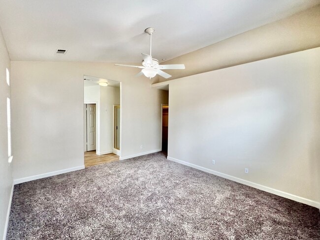 Building Photo - $2,495 Armstrong & Tollhouse, 4 bedroom - ...
