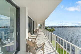 Building Photo - 2784 S Ocean Blvd