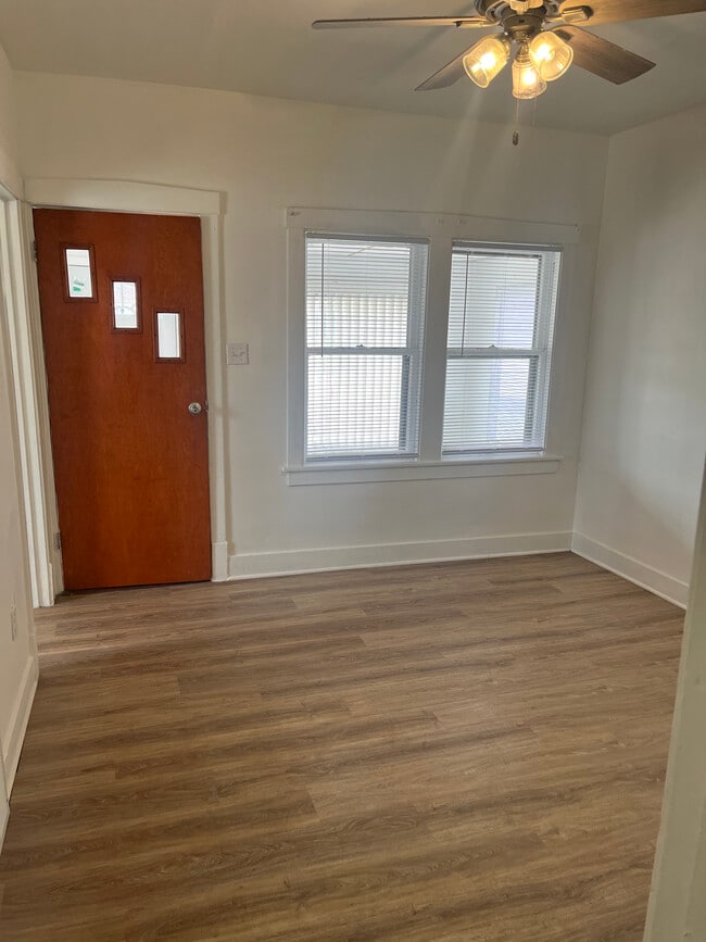 Foto del edificio - 3802 Catalpa St