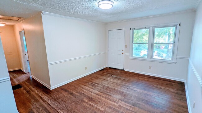 Foto del edificio - 992 Fairburn Rd SW