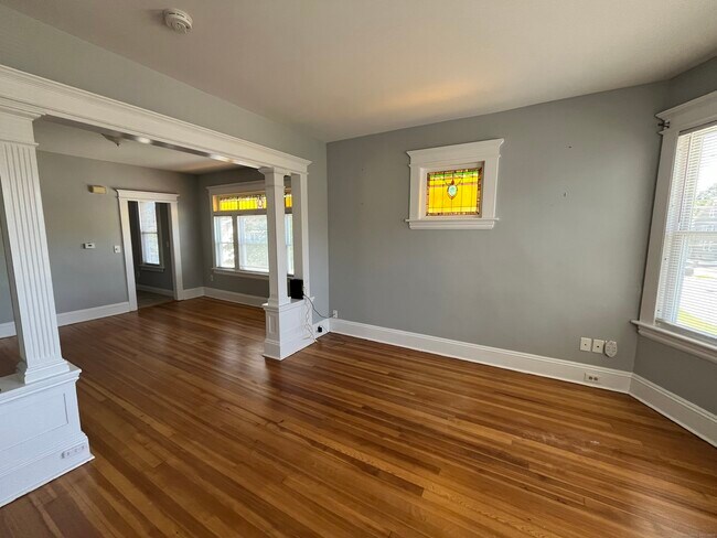 Foto del edificio - 356-358-358 Midland St