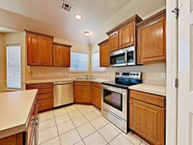 Building Photo - 5015 S 195th E Pl