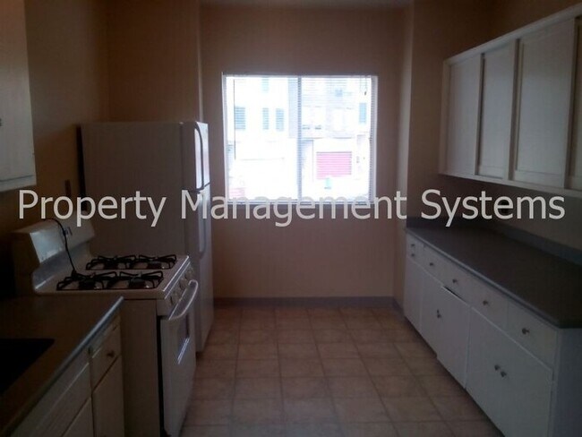 Foto del edificio - 173 Saturn Street - LOVELY 2BD/1BA IN CAST...