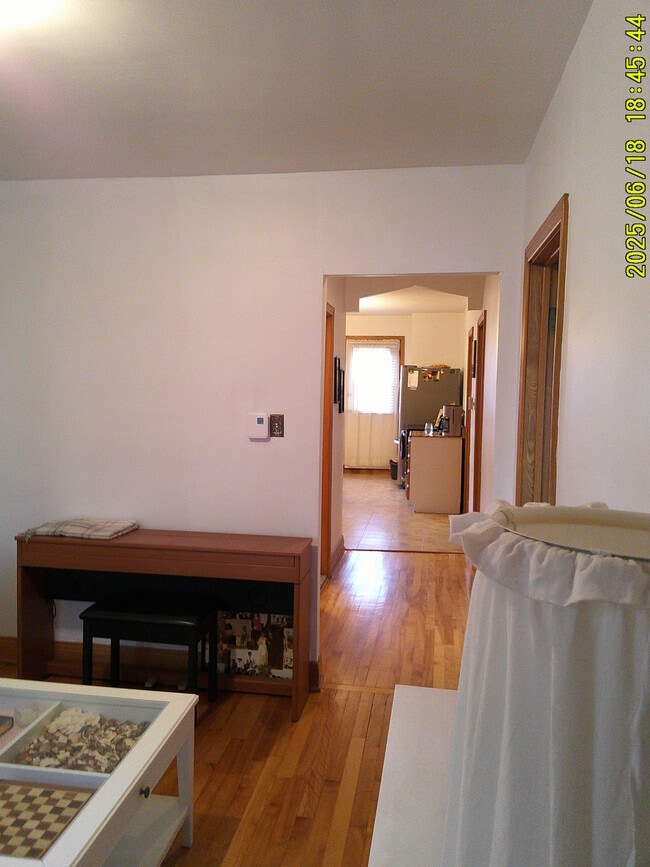 Building Photo - 5643 Av 18E