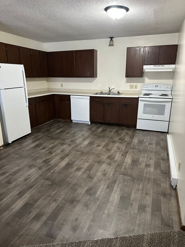 Foto del edificio - 2 BR 2 BA with Balcony Garage Included